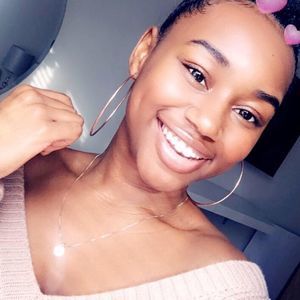 Meet your Posher, Symone